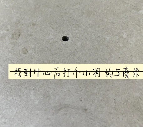 道外瓷砖空鼓维修公司专业解答在瓷砖铺贴过程中，如果砂料搅拌不均匀，将会带来以下问题